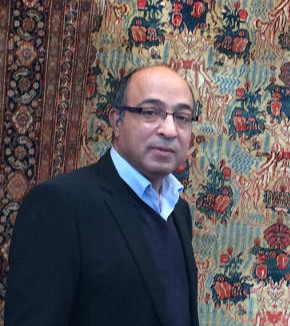 Gründer und Inhaber Der Teppichgalerie Mehdiani
